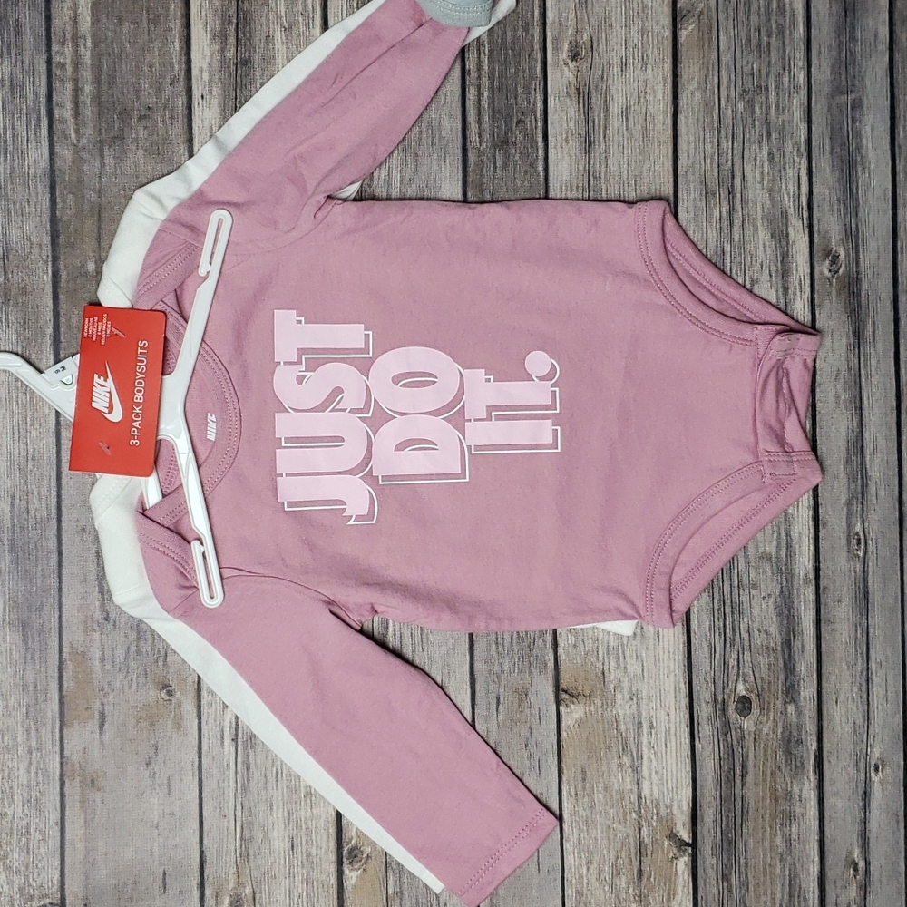 Nike Baby Girls Sparkle Bodysuits - 3 Pack - Picture 10 of 15